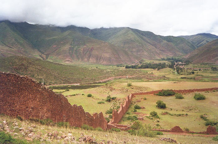 Pikillacta cusco, muralla