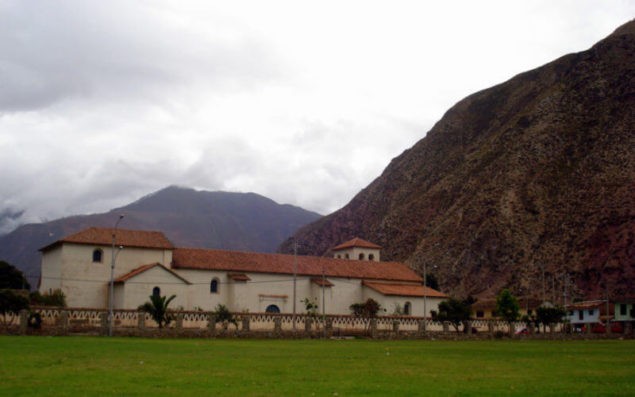 yucay iglesia